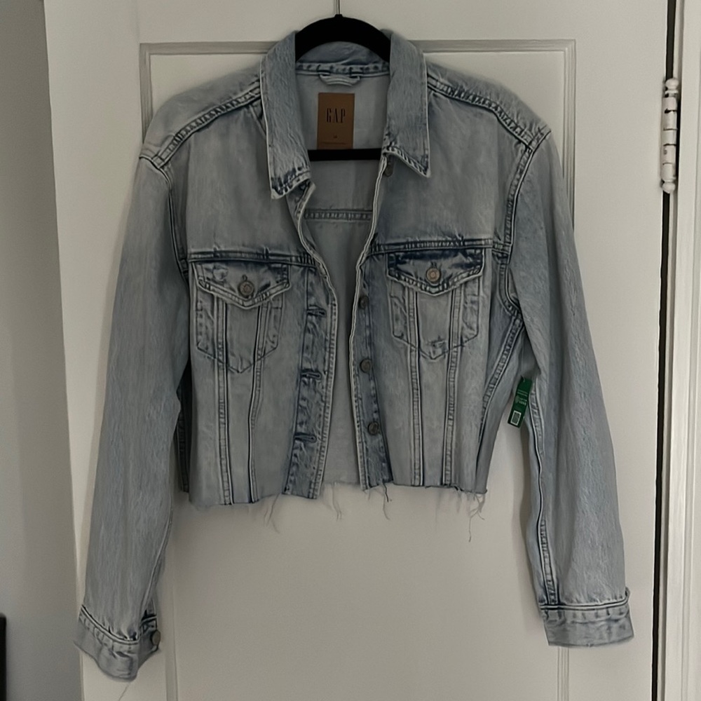 Gap oversized cropped denim jacket (M)